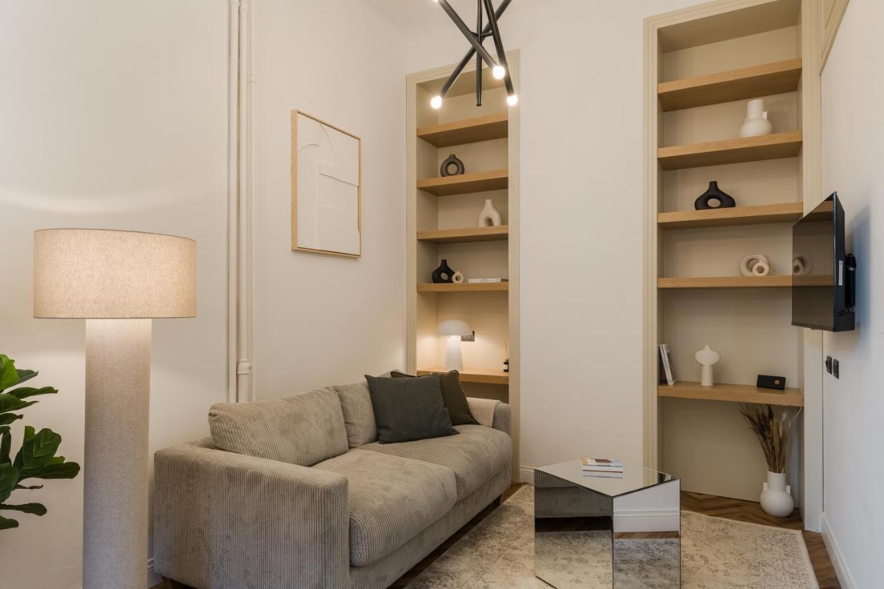 Casa Unica Milano - Elegant Apartment With Balcony - Centrale 1 Bagian luar foto