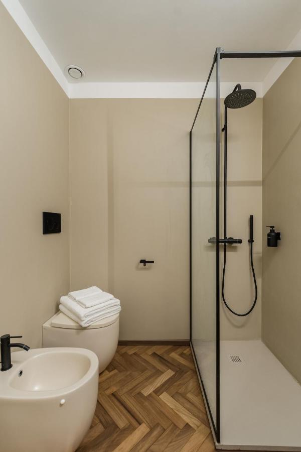 Casa Unica Milano - Elegant Apartment With Balcony - Centrale 1 Bagian luar foto
